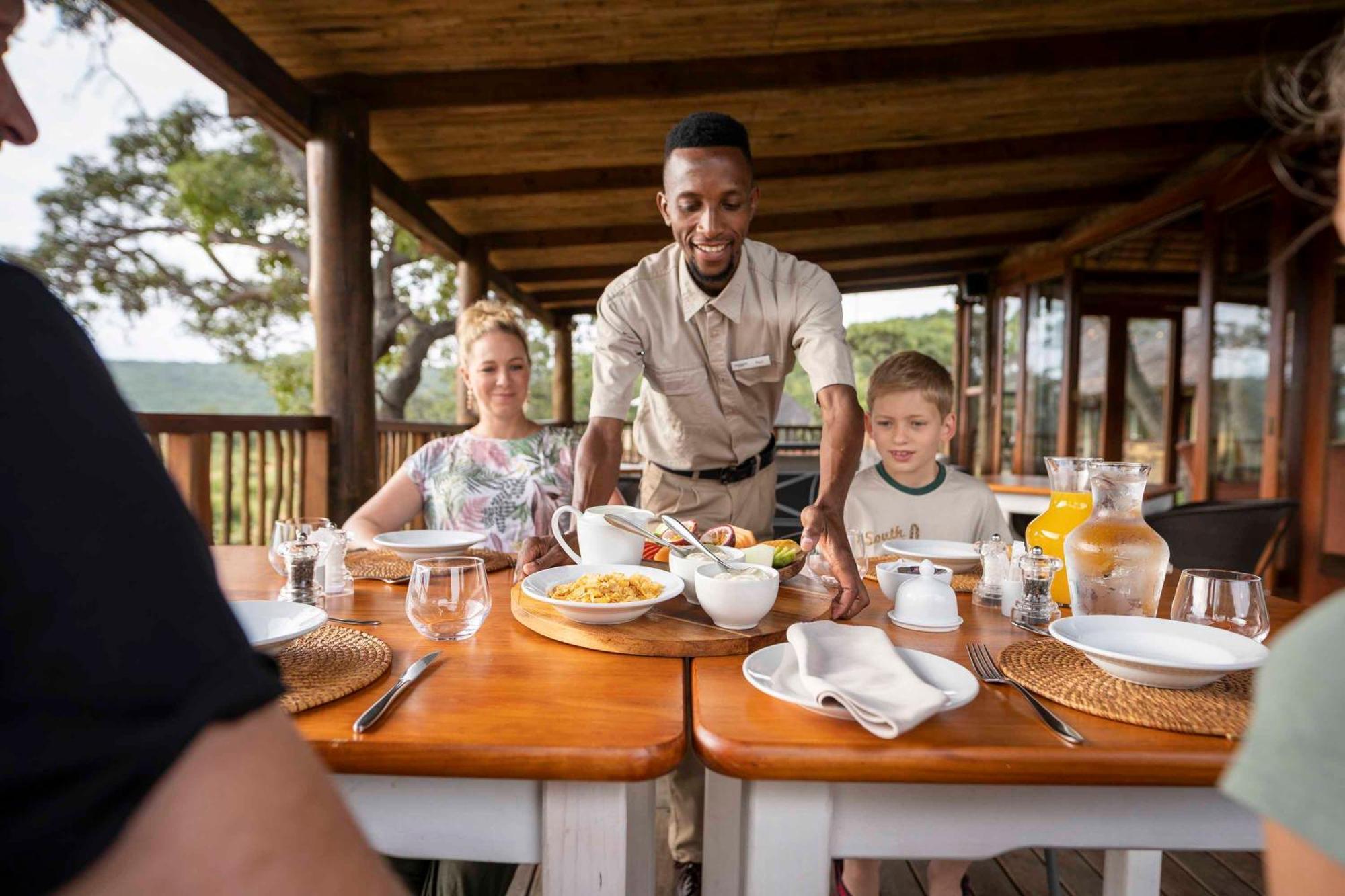 Ekuthuleni Lodge Strand Exteriör bild